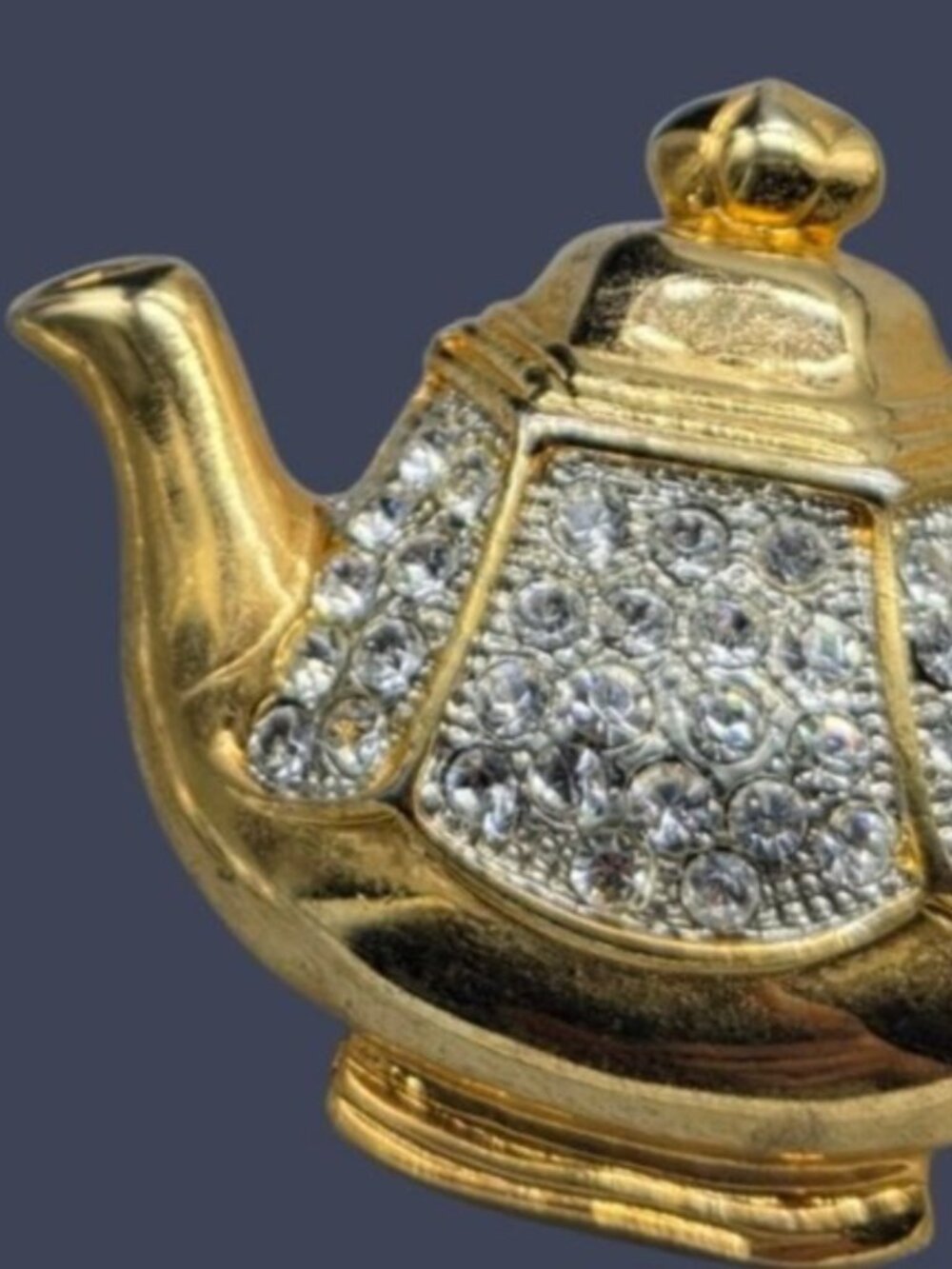 Vintage Louis Stern Gold-Plated Pavé Rhinestone Teapot Brooch Signed L-S - Picture 8 of 9